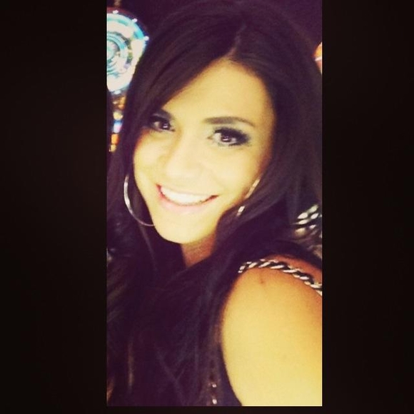 Meet your Posher, Taylor - Picture 1 of 1